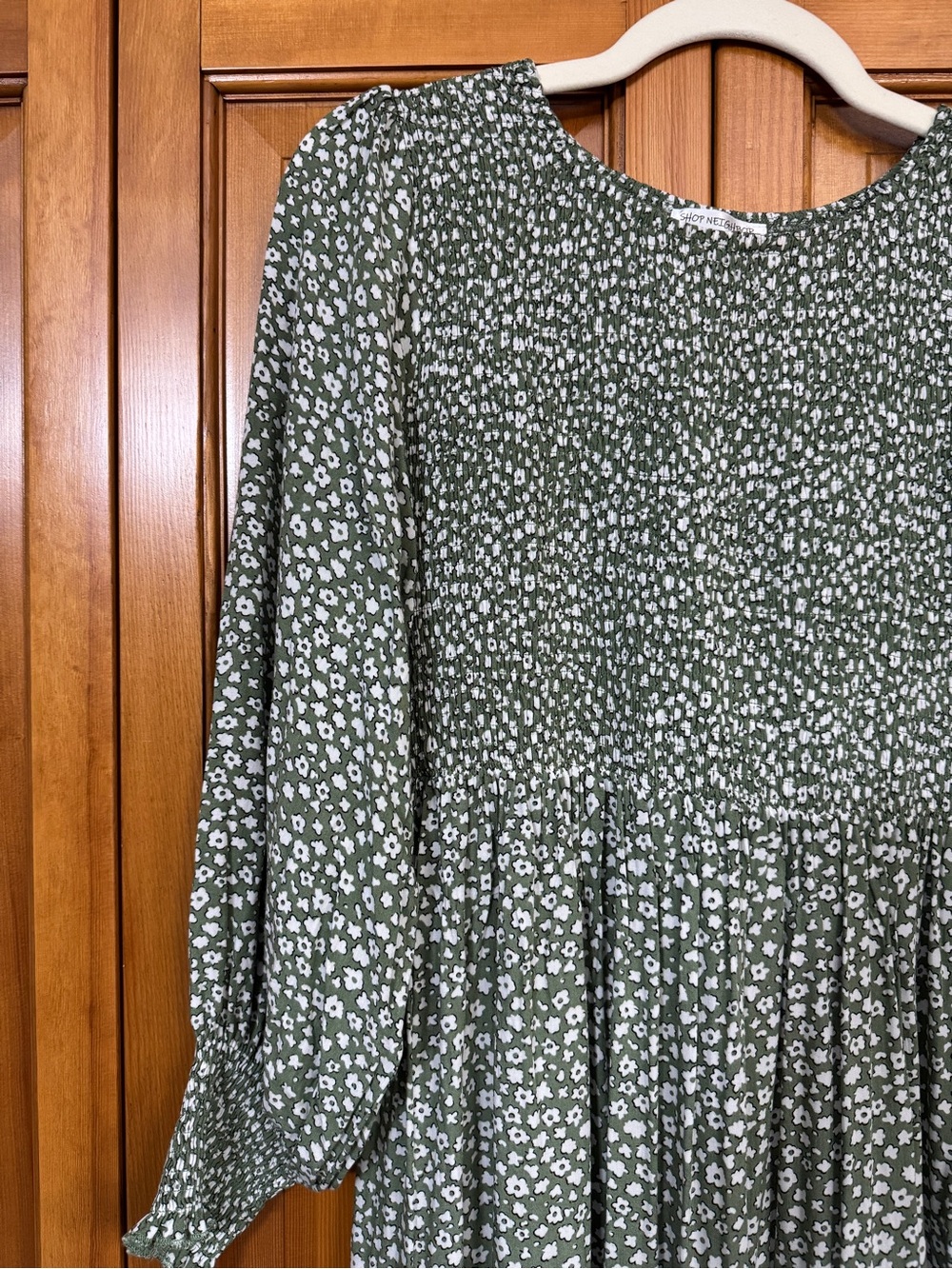 Shop Neighbor Green Ditsy Floral Smocked Midi Dress Long Sleeve Sz L - Picture 5 of 9